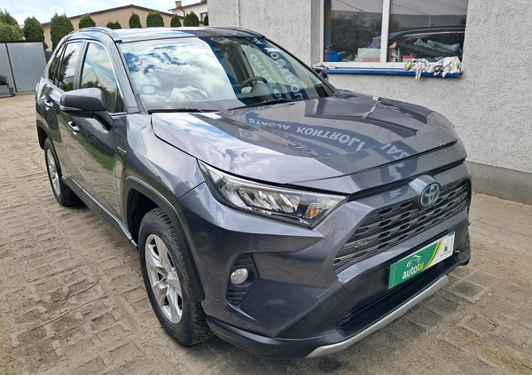 Toyota RAV4 cena 66900 przebieg: 58000, rok produkcji 2020 z Chodzież małe 466